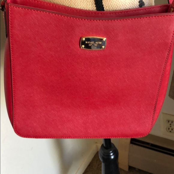 Messenger Style Crossbody Bag - Picture 4 of 16